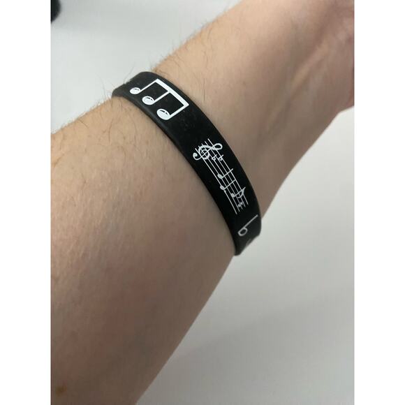Music note bracelet - Picture 2 of 4